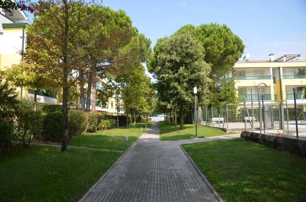 Residenza Le Altane Apartment Bibione Luaran gambar